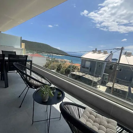 Reset * Néa Péramos